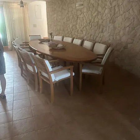 Crowonder Ambrosia 扎达尔